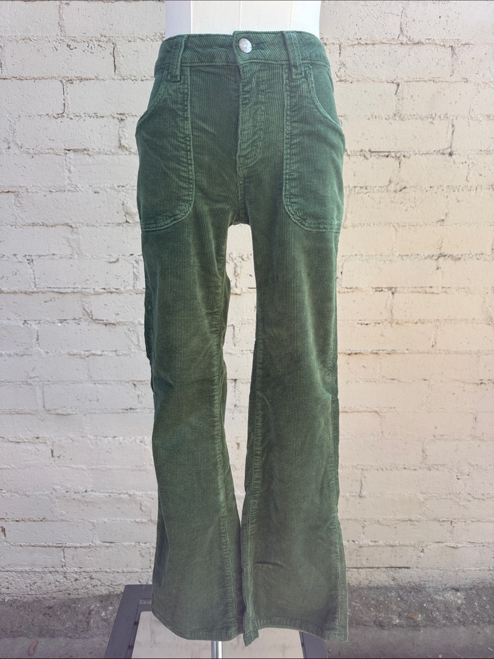 Anthropologie Pilcro The Low-Rise Icon Flare Corduroy Chop Pocket Green Size 25 - Picture 6 of 15